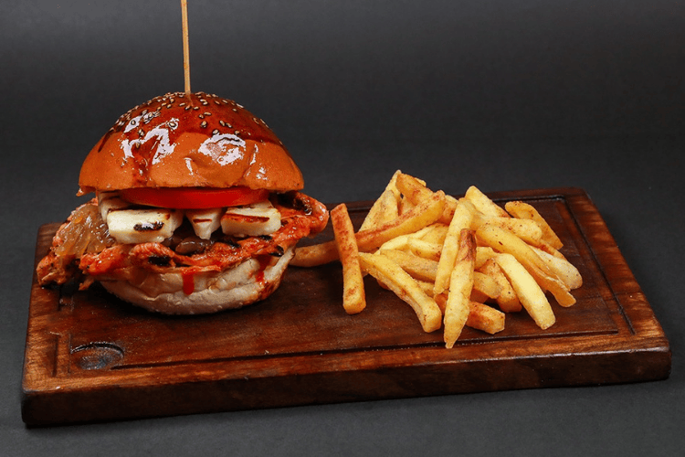 Hellim Tavuk Burger