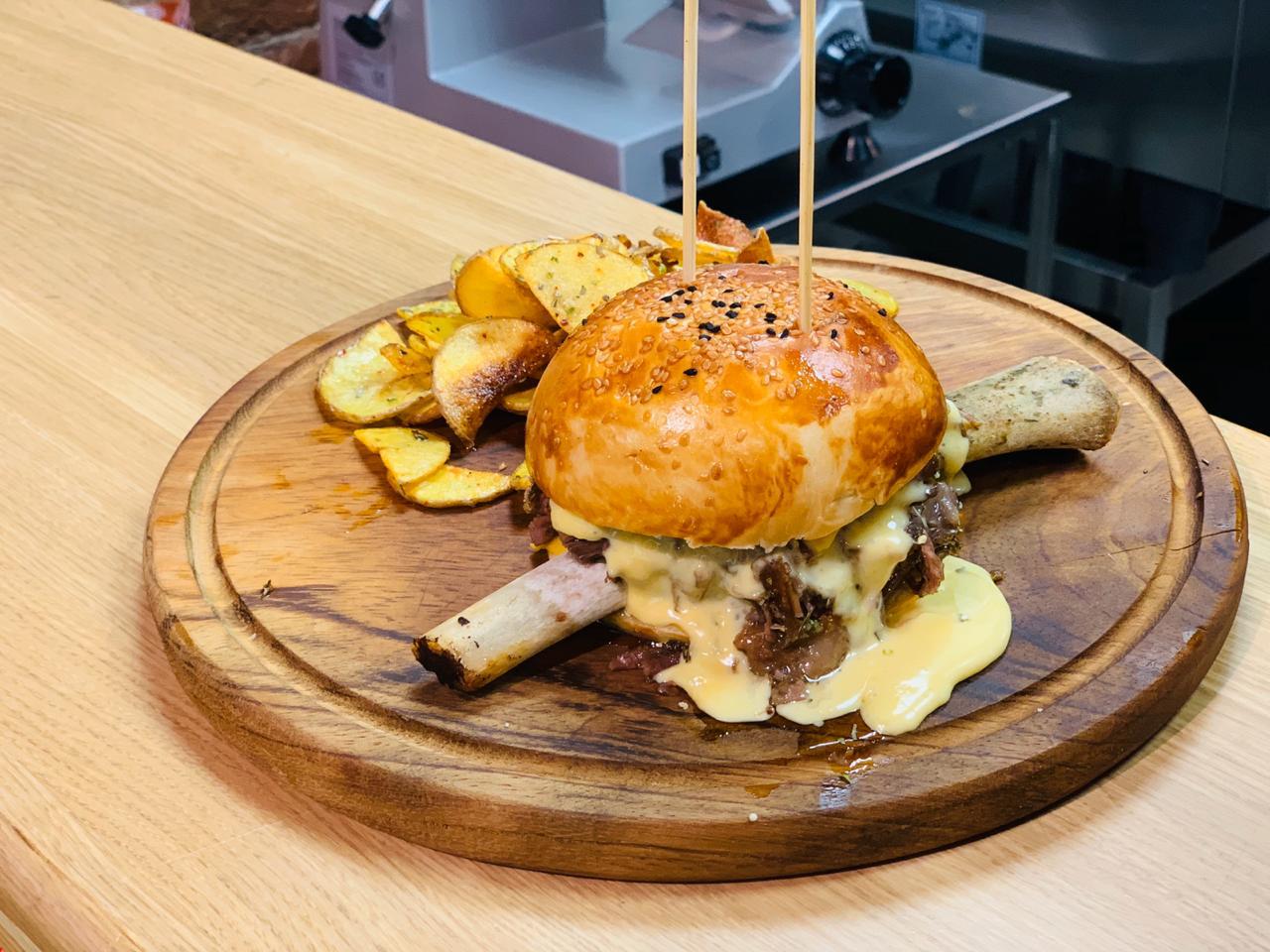 DANA KABURGA BURGER